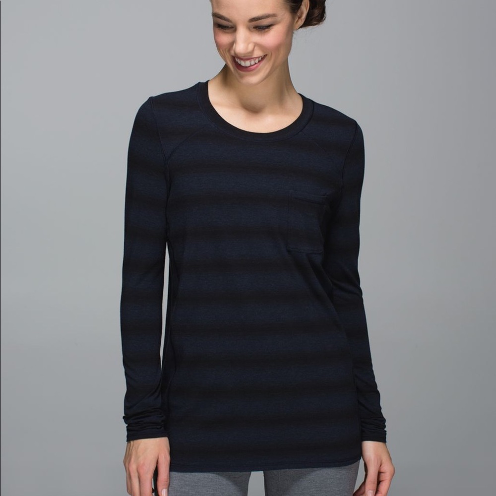Lululemon Find Your Zen Long Sleeve SZ 4